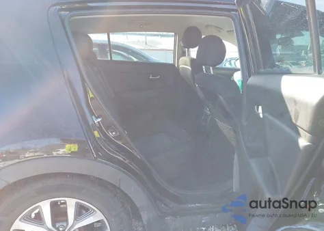 2014 Kia Sportage Lx z USA, uszkodzony, nr VIN KNDPBCAC8E7568174